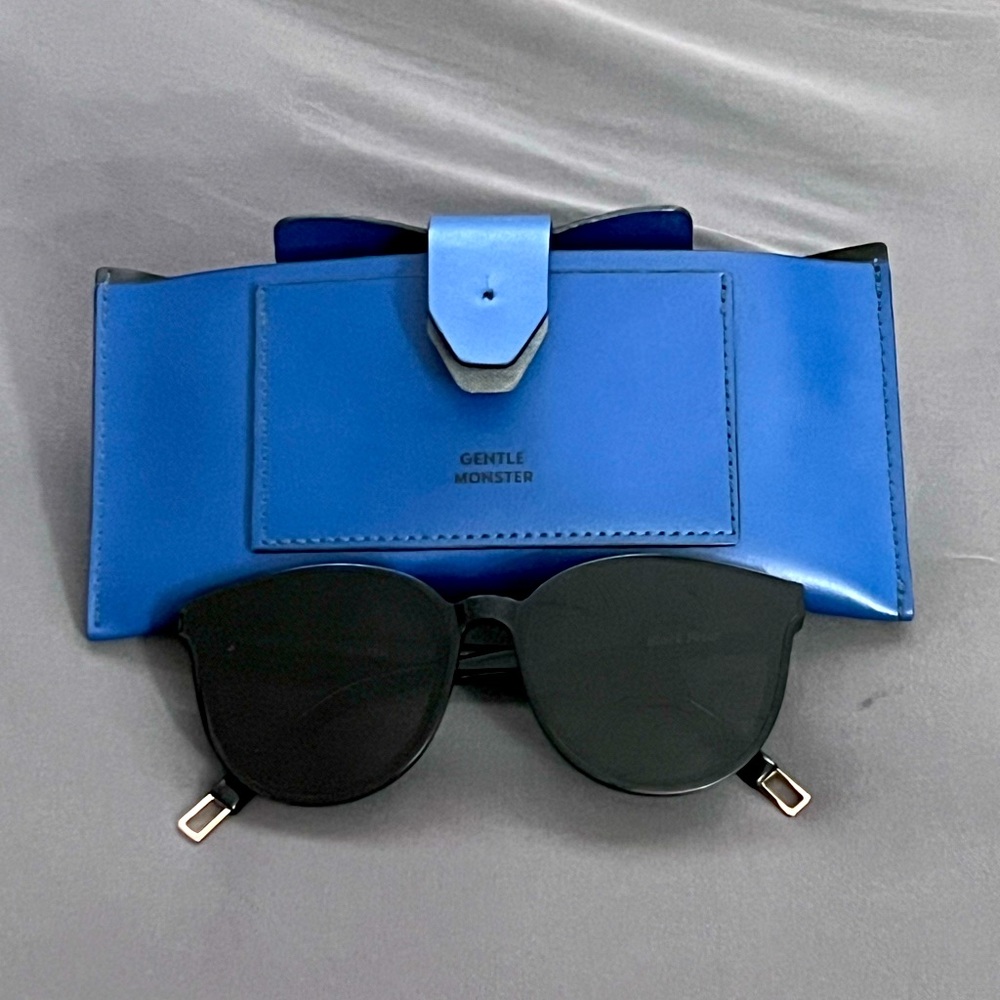 Gentle Monster sunglass